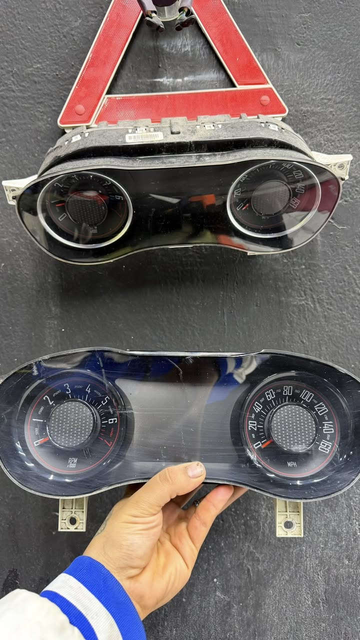 عينه جالنجر  ماشيه قليل ودعاميه كامله بدون كسر هيه ولحيه ودرع صندوك هم متوفر سعر تصل وتدلل اكو توصيل ***********
