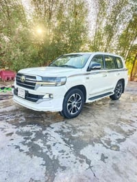 لاندكروز • ٢٠١٣ • رنك مكسور