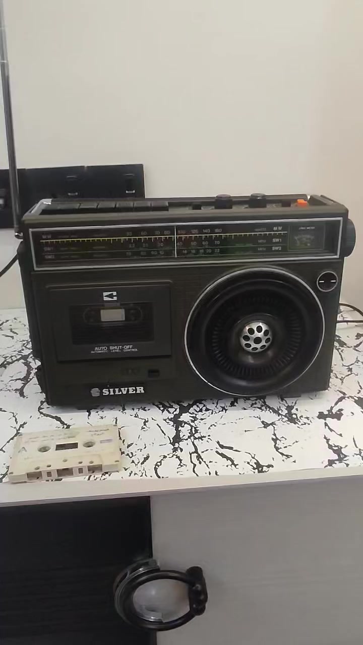 سلام عليكم 
راديو مسجل سلفر بدون اف ام سعر ١٢٥ الف


**إذا كنت صاحب هذا الإعلان وتريد حذفه لأي سبب، رجاءا أرسل رسالة إلى الدعم الفني**