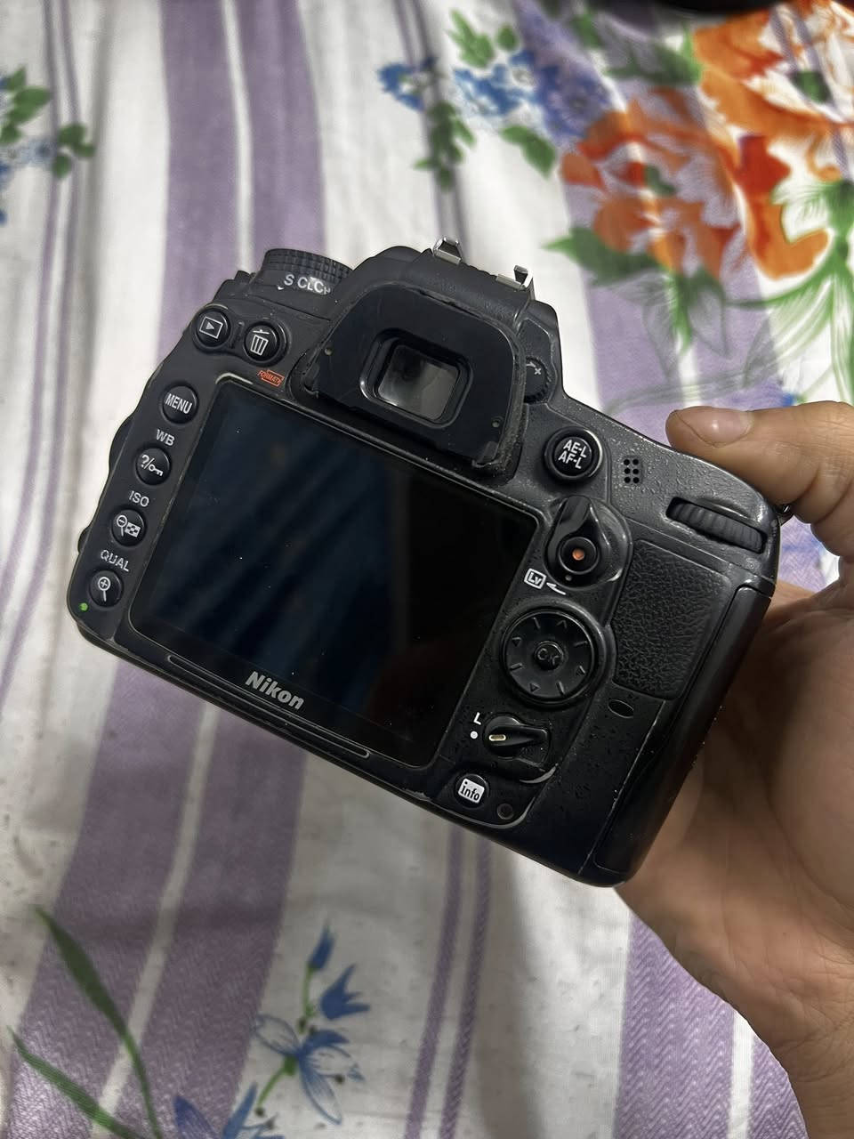 كامره نيكون 7000D للبيع
ملحقاتها 
عدسة ٥٥-٢٠٠
 زوم رياضي ٧٠-٣٠٠
رام ٣٢ 
حزام 
جنطة 
شاحنة 
بطارية 
ناقل للصور 

الكامرة نضيفة واستعمال شخصي 

رايدها ب ٤٧٥ مستعجل على بيعتها مكاني واسط الصويرة 

***********  
شراي تواصل وياي عالواتساب وتدلل توصيل موجود
