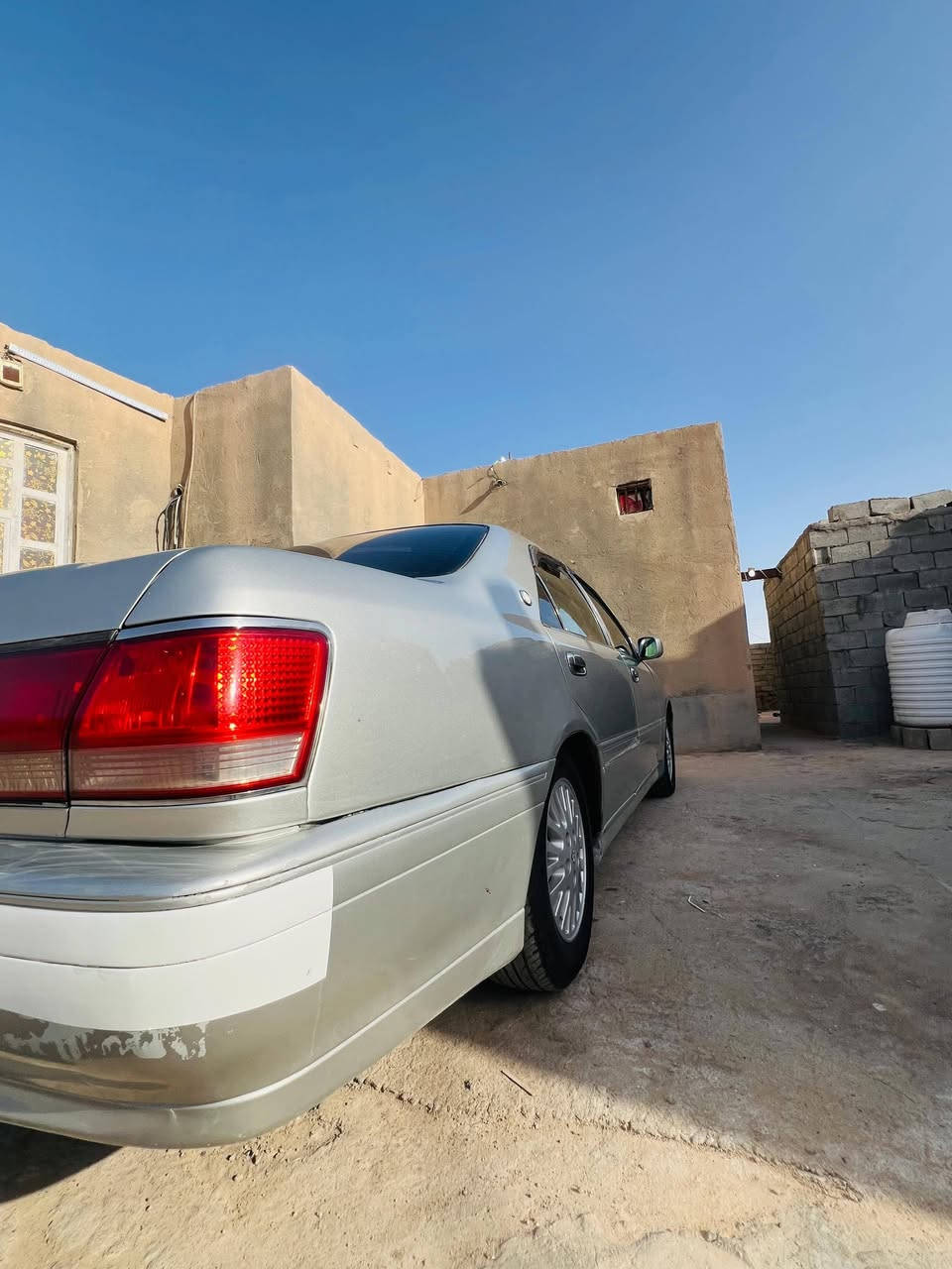 *********** جنون البيع مديل
2000 سنويه الغايت 2027 رقم بصره مشروع وطني
تحویل مباشر سیاره كفاله من الكص ونقل وعيب الشرعي
مكينه 3000 حداده توها 
منفوضه تخم تایر جدید دواخل شرط کارتون لایت زنون
شرط اصلي سياره جاهزه من كلشي تجي وشوف سعر 110 وبيه مجال بسيط
