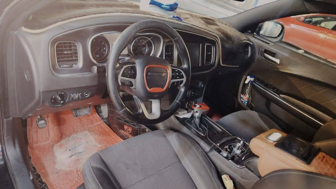 جارجر موديل ١٨بدون رباك سعر١٧٠ التصل ***********
