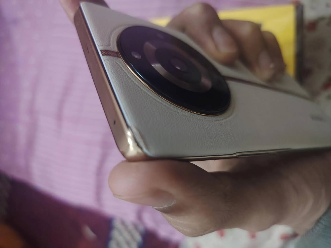 السلام عليكم..
ريلمي 11 برو 5G
 الذاكره 256 العشوائية 8 +8
البطارية 5000 شحن سريع 67 واط، جهاز نضيف ما مفتوح تفحصه وين مايعجبك بس بي طخه فوك مو واضحة بسيطة كلش وملحقاتة كاملة  حته كارتونتة بالجيس السعر 190 الف قفل، للتواصل خاص او اتصال ***********
مكاني الديوانية
