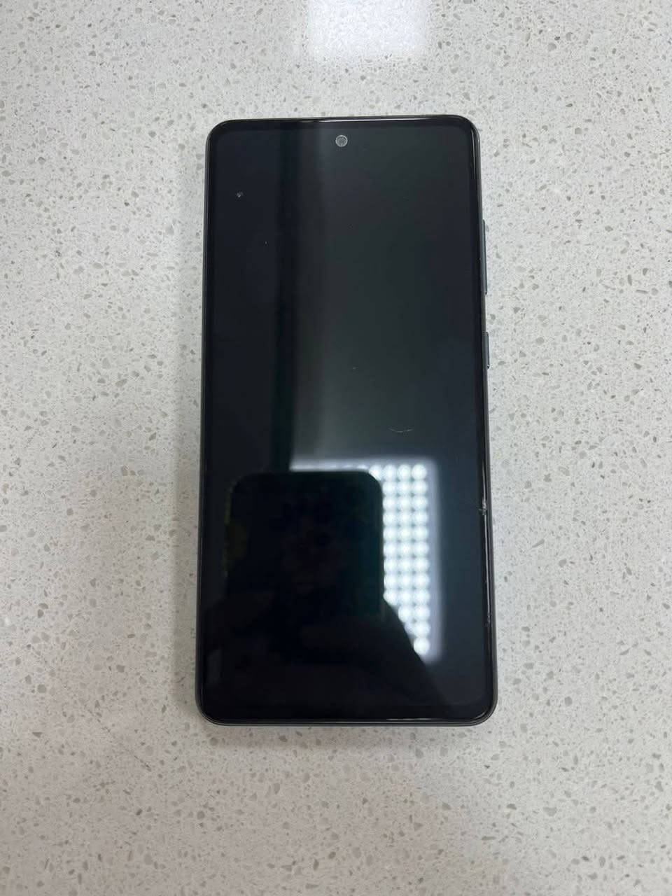 سامسونج A52 فول مواصفات بصمته عشاشه
ما مفتوح الجهاز نضيف بلادي 
ذاكره 256 
كله شغال مابي اي خلل كامراته حلوه نته قوي شحنه يطول يومين معالجه قوي صوته عالي السعر 150 قفل من الاخير
العنوان مدينه الصدر بغداد, العراق


**إذا كنت صاحب هذا الإعلان وتريد حذفه لأي سبب، رجاءا أرسل رسالة إلى الدعم الفني**