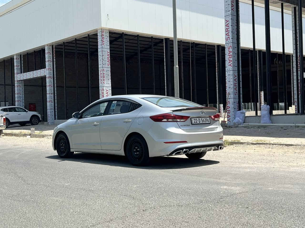 النترا موديل 2017
ضرر بونيد شويه باالجاملغ 
بدون دواخل 
محرك  2000 تنفس طبيعي 
كير بشرط 
سعر 114 
للاستفسار ***********
