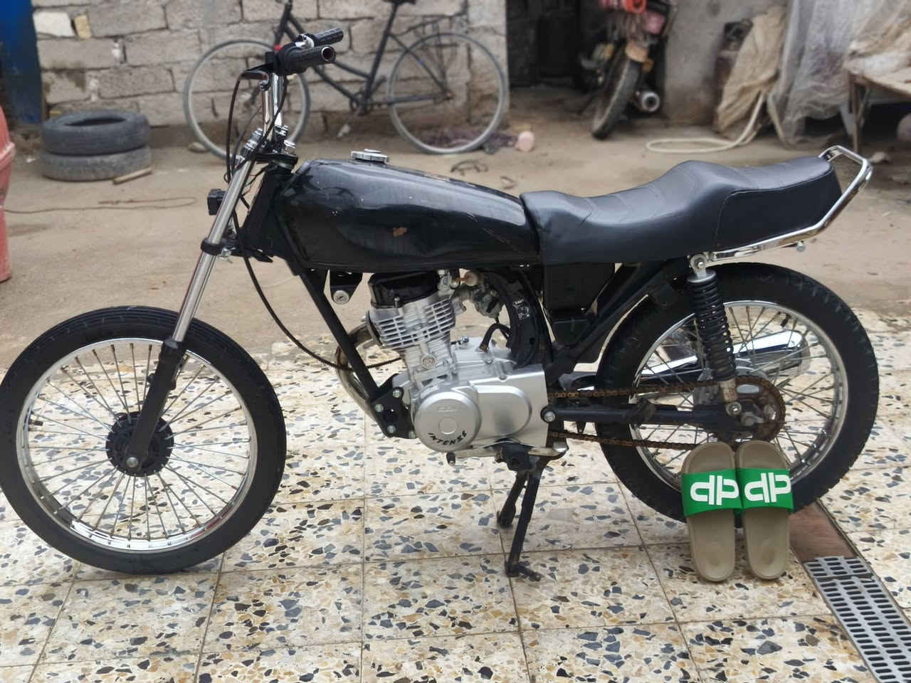 دراجه للبيع بدون شاصي 600 وبيها مجال حك الجيه
مو شراي اعبر المنشور رجائن والله يرزقنا ويرزقكم
#للجميع


**إذا كنت صاحب هذا الإعلان وتريد حذفه لأي سبب، رجاءا أرسل رسالة إلى الدعم الفني**