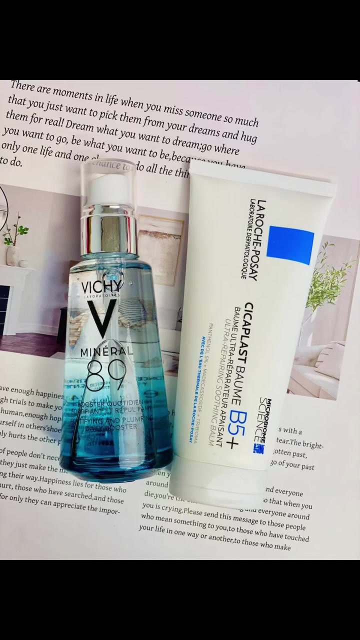 ✨🔥 عرض العناية المتكامل 🔥✨
💙 سيروم فيتشي
✅ يخفف البهتان ويعطي نضارة فورية
✅ يقلل الانتفاخ والهالات تحت العين
✅ مضادات أكسدة تقلل التصبغات والبقع
✅ يحفز الكولاجين ويخفف التجاعيد
✅ ترطيب عميق 24 ساعة
✅ مناسب لكل أنواع البشرة

🤍 كريم سيكا بلاست من La Roche-Posay 🇫🇷
✅ يرمم ويهدئ التهيج والتشقق
✅ مثالي بعد الليزر، التقشير، الديرمابن والرولر
✅ قوي للبشرة الجافة والحساسة
✅ يقلل آثار الجروح، الحروق، حب الشباب والندب
✅ ينستخدم للوجه والجسم


**إذا كنت صاحب هذا الإعلان وتريد حذفه لأي سبب، رجاءا أرسل رسالة إلى الدعم الفني**