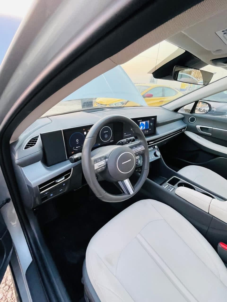 السلام عليكم
سوناته موديل ٢٠٢٤ 

سياره فول  

رقم مثني شهداء 

حادث حافه البنيد بس 

وحافه الجاملغ بس 

بدون عابر بدون دواخل 

الباقي كفاله مكاني ديوانيه 

السعر ٢١٠ بيه مجال 

***********
