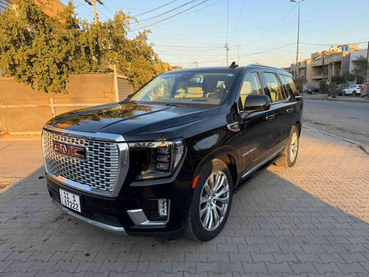 سلا عليكم موديل 23 ماشية 14 كيلو خليجي انطخت بباب البيت وصار صبغ بالباب مال الراكب بإسمي سنوية وهزة جديد السيارة في بغداد السعر 565 بي مجال بسيط للاستفسار ***********
