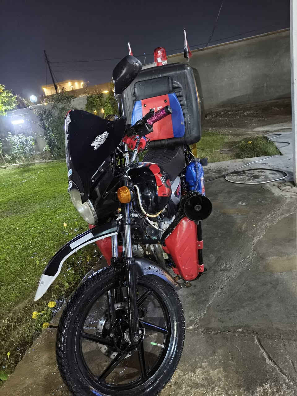 السلام عليكم
دراجه بوكسر موديل 22 مرقمة تحويل ثاني يوم 

لوحات كامله بس بعدني مارايح جايبهن المهم بس تحول يشدولك الأرقام الدراجه مكفوله ماتذب عليهاا شي مرتبه وجاهزة للشغل تايرات كهربائيات لايت زنون HD فول 🌪 

السـعـر مليونين وبيهاا مجال 🤝

العنوان بغداد أبي غريب

رقم الهاتف ***********

***********
