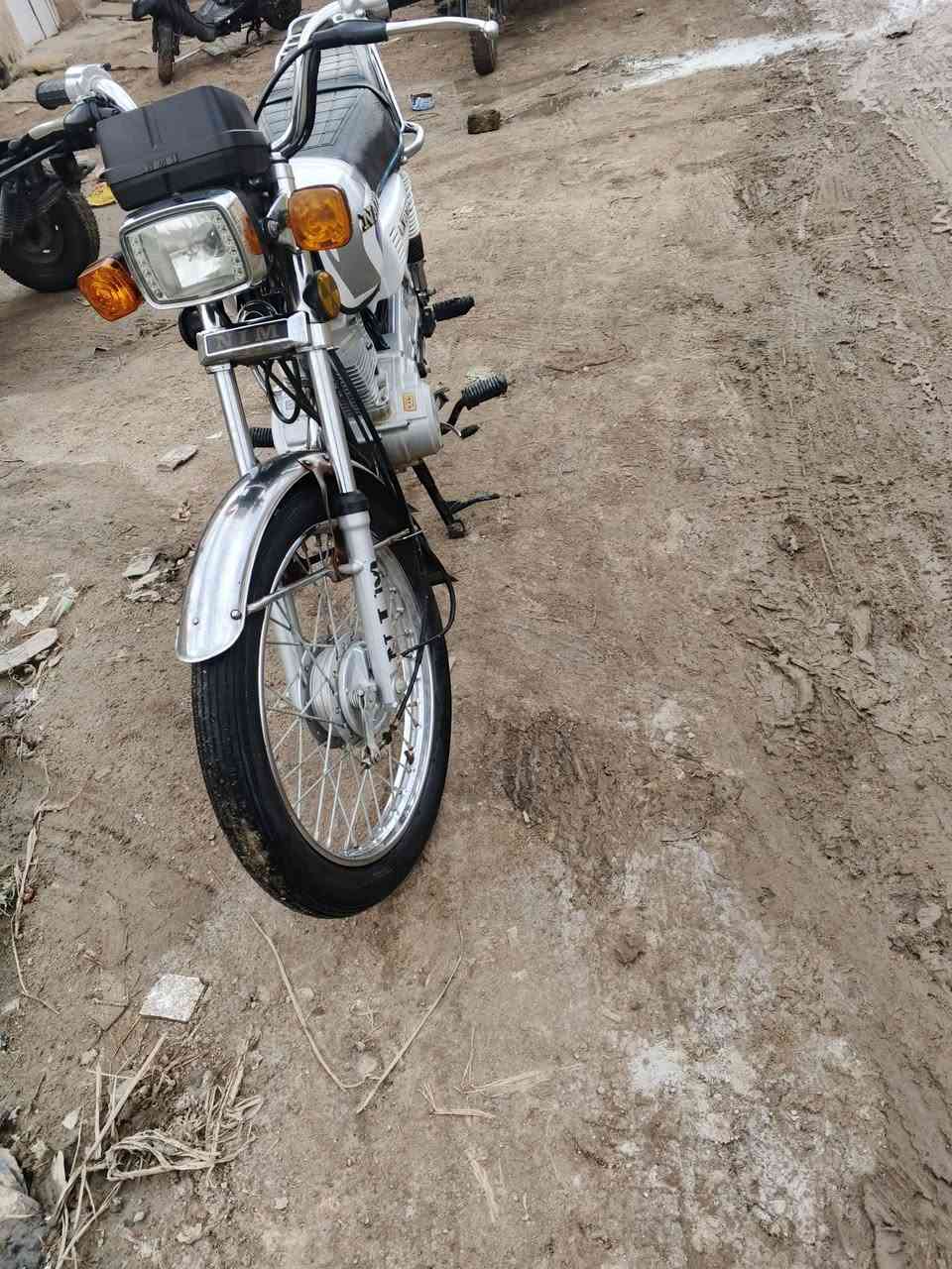 سلام عليكم دراجه البيع 20244 طالعه من المعرض ب2025/7/16 دراجه شلعه ومعدل خير من الله  وراق اسكنر  السعر ب600وبيه مجال الشراي مكان شطره رقم الهاتف ***********
