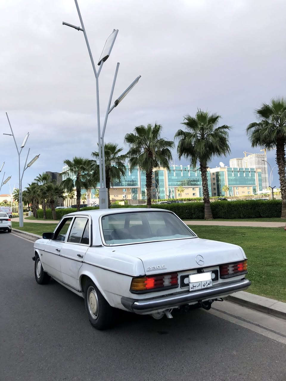‎سلام عليكم مرسيدس E230 للبيع
                                         سياره رقم اربيل 
‎صبغ: حزام 
‎موديل : ١٩٨٤
‎كير و محرك جديد ٢.٥ vvt
‎كهربائيات جديد 
‎٤ تايرات جديد  
‎سياره رقم اربيل الماني ب اسمي 
‎ تحويل  نفس يوم
‎السعر ٤٥ وبي مجال
‎مكان سياره اربيل 📍
***********
