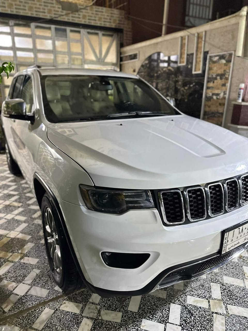 يالله
السلام عليكم ورحمة الله وبركاته 
للبيع او مراوس 
جيب كراند شيروكي 
2015 
رقم ذي قار تحويل ثاني يوم 
السياره محدثه 20
لايت زنون 
كشاف زنون
داخل جلد بيجي
  رادار جانبي 
معروفه موصفات لLIMITED 
وارد أمريكي 
الضرر بنيد وجاملغ امامي الأيسر +الأيمن  مبدل لون مال تفصيخ بلادي بدون صبغ + تصليح لغده الجاملغ من فوك فقط تصليح السياره جاهزه من كلشي كل نقص مابيه 
السعر 175 وبيه مجال 
للاستفسار 
واتساب او اتصال ***********
