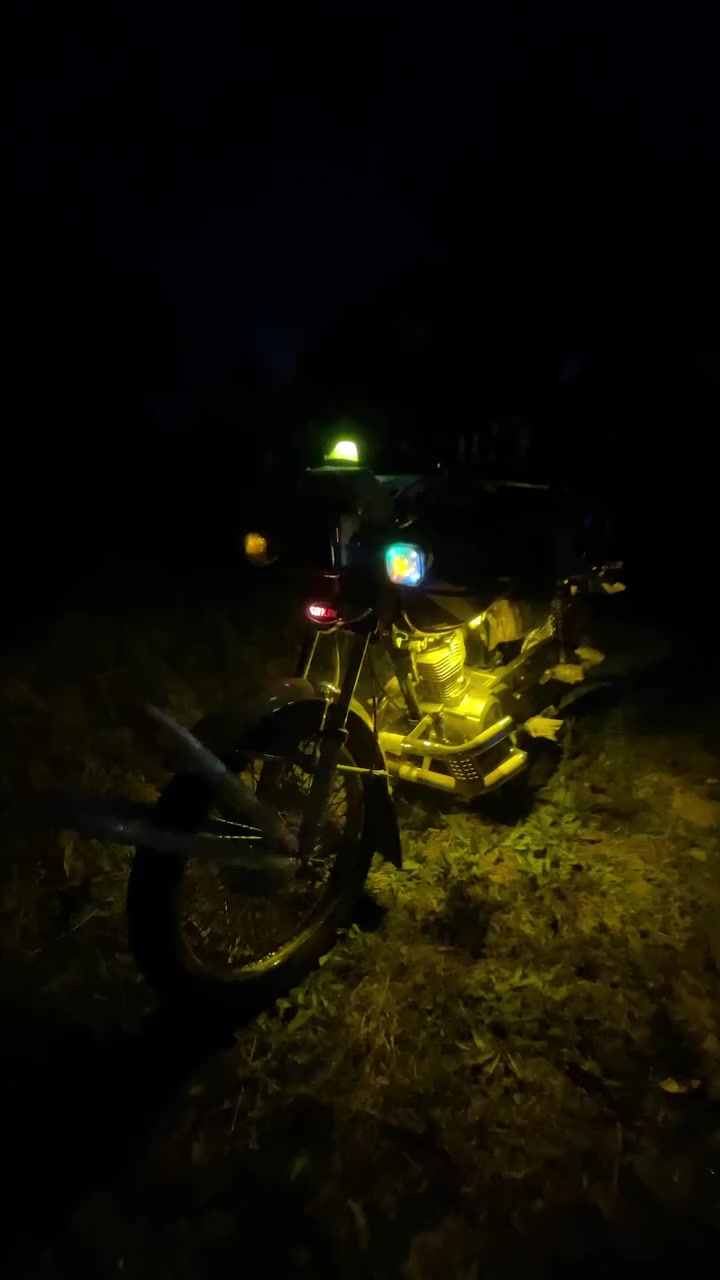 سلام عليكم تايكر 2025للبيع دراجة خير من الله بيهة بس الشاشة نص تشتغل مكان ديالئ قبل صيطرة غالبية السعر خاص الاتصال ***********
