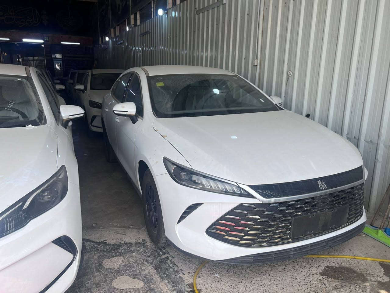 متوفر byd زيرو العنوان بغداد الحبيبيه معرض البركه مقابل ملعب المدينه الدولي
مرقم بغداد متوفر قسط مقدمه ١٠ مليون بغداد فقط 
للاستفسار اتصال 
***********
