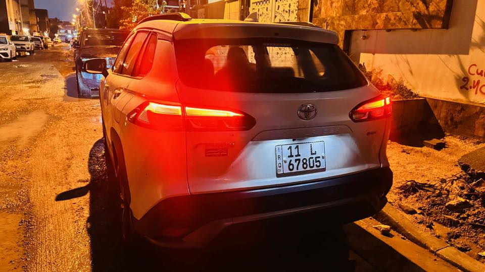 تويوتا فورنتلاندر اس 2025  فول ام العدسات
الموديل: 2025

المحرك: 2000 هايبرد اقتصادي

الممشى: 29 الف كيلو متر 

عدد الاحصنة: 196 

الويل: 17 إنج

نظام تشغيل بصمة + دخول ذكي بدون مفتاح

• شاشة وسطية كبيرة تدعم Apple CarPlay / Android Autoلاسلكي 

• كامرة دوارة بلادي

• كشنات جلد احمر

وكشن السائق كهربائي اصلي 3 وضعيات

• فتحة سقف

• أنظمة أمان متطورة:

  • رادار أمامي وكبح تلقائي

  • نظام تنبيه الخروج عن المسار

  • تحذير النقطة العمياء

  • مانع انزلاق + مانع انحدار

• نظام قيادة متعدد (عادي – اقتصادي – سبورت – هايبرد)

• إضاءة أمامية وخلفية LED بالكامل

• نظام تثبيت سرعة ذكي

• تكييف أوتوماتيكي مزدوج المناخ

ماشيه29

السعر 27 و400

مكان السياره بغداد بيه بارد بصيط بلجاملغ مال سايق

***********
