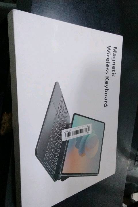 كيبورد آيباد جديد ما مستخدم 
أزرار RPG 
شحن تايب سي
مكان نجف سعر 50 الف