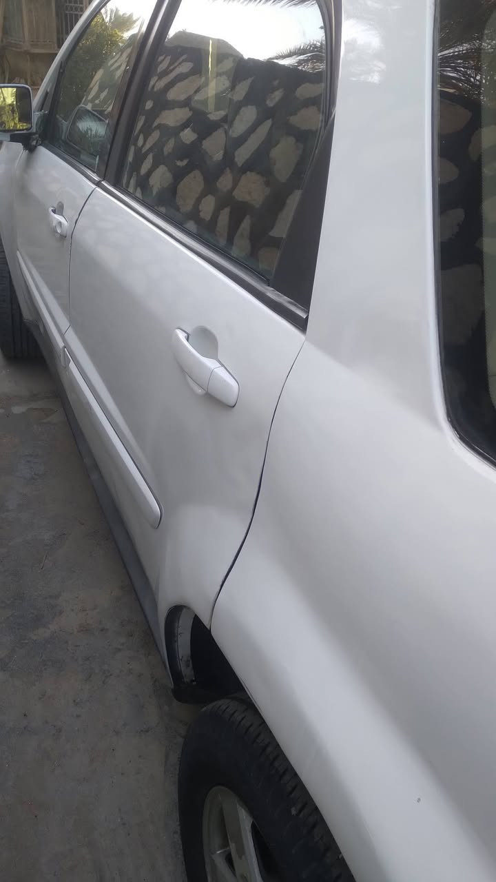 السلام عليكم كونس للبيع موديل 2007 لون ابيض رقم بغداد الضرر احزام صبغ السعر 68 المكان بابل وبيه مجال للطيبين 

{{ *********** }}
