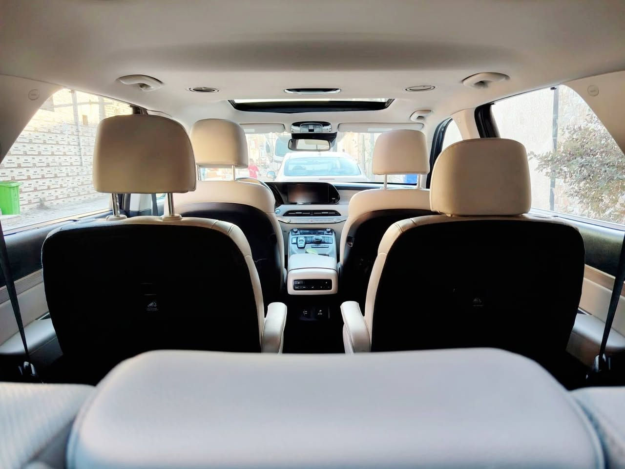 السلام عليكم للبيع او مراوس مع بيكب او جيب 

هونداي بلسايد موديل ٢٠٢٠ لون نيلي ميتاليك 

رقم بغداد انكليزي 

هزة وسنوية جديدة بأسمي شرط تحويل

حدادة جديدة 

تخم تاير جديد 

ادامة كاملة للسيارة 

فول مواصفات: 

داخل بيج مع الصاج 

فتحة سقف 

بصمة 

شاشة كبيرة 

كشنات جلد 

بردات خلفية 

نظام صوتي منفصل 

كشن منفصل vip 

تدفئة كشنات 

كشنات تحكم كهرباء 

منافذ شحن هاتف كل المقاعد 

خزن وضعيات السائق ميموري 

سبيكر تحدث السائق مع الركاب 

تبريد 3 قطع مع تحكم منفصل (نظام بيئي) 

4 وضعيات مودات للقياده 

فول تحكم ستيرن 

مثبت سرعة 

جنطه كهرباء 

عاكسة كهرباء للاناره الخارجية 

كشنات كهرباء 

سايد بريك اوتو 

وبعد بيه مواصفات هواي ما ذكرتها 

ماشيه 98 الف قابل للزيادة 

السعر 200$ مع المجال 

المكان بصرة 

رقم الهاتف: ***********
