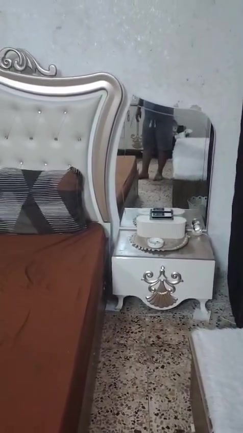 سلام ؏ـلـيـڪمٛ غرفه تكمه ثقيلت تركي باب اول ثلاث طلاقات اضرارهه فقط سجة سعرهه ٤٠٠وبيه مجال 
رقم 

***********

