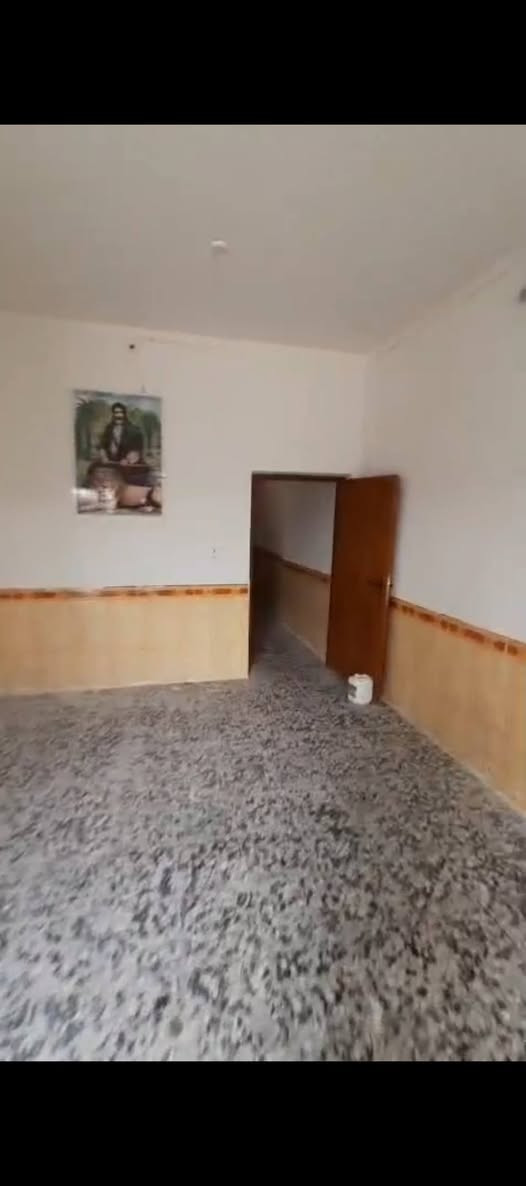 دار للايجار
100 م طابق ونص الايجار 400
نجف حي سلام قرب مطعم 70 يحتوي ع غرفتين وصاله وستقبال ومطبخ وصحيات


**إذا كنت صاحب هذا الإعلان وتريد حذفه لأي سبب، رجاءا أرسل رسالة إلى الدعم الفني**