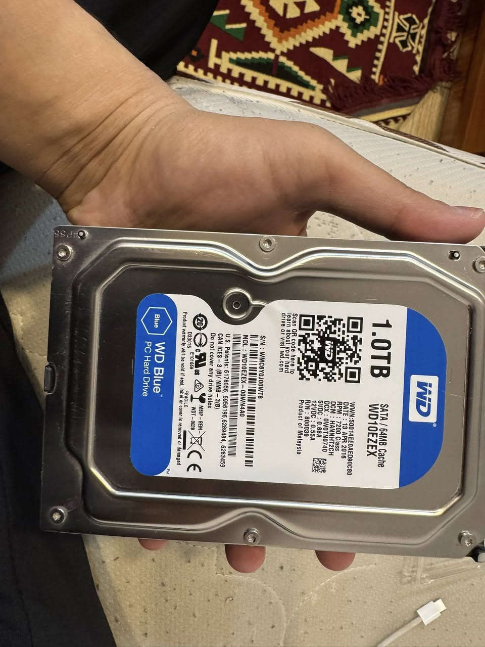 السلام عليكم اعادة نشر يتوفر رام g.skill trident z rgb ddr 4  السعر ٤٠ الف 2400mhz
وهارد درايف ١ تيرا wd السعر ٣٠ الف 
ويتوفر يوبي اس 1500v بسعر ٢٥ الف 
مكاني بغداد المنصور ابو جعفر ولا يتوفر توصيل 
الرقم ***********
