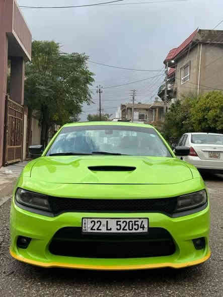 ( سلام عليكم ⚜️🧡)
(جارجر GT  جيتي  )

(‏‎ وكاله هارلم  داخل جلد  )

‏‎الموديل : 2019 . (سياره خليجي وكاله هارلم ) 

‏‎( المحرك : 6V 3600. ) 

‏‎(سياره كفالة  فقط بارد اصبعين ) 

‏‎العداد : 60 الف  شرط الفحص  ( سياره جديده ) 

‏‎(سياره بلاديه كله علا ايد وحده )

( رقم اربيل بسمي الجديد تحويل ثاني يوم )

‏‎المواصفات : الون تفاحي  المرغوب 

‏‎* نسخة  GT 

‏‎* حساسات خلفية . 

‏‎* شاشه كبيرة مع نظام ملاحة نفكيشن GPS .

‏‎* سستم صوت الپاين مع سماعات پريميوم .

‏‎* ويل قياس 20 انج . 

‏‎* مصابيح امامية زنون . 

‏‎* كشافات الضباب زنون . 

‏‎* فتحت سقف (سلايد) . 

‏‎* مقاعد رياضية من الجلد الفاخر . 

‏‎* المقاعد الأمامية كهربائية . 

‏‎* مقاعد أمامية تبريد وتدفئة . 

‏‎* تشغيل عن بعد . 

‏‎* ستيرن كهربائي . 

‏‎* تدفئة ستيرن . 

‏‎* محدد سرعة . 

‏‎* تلفون بلوتوث . 

‏‎* كاميرا خلفية .

‏‎* مرايا متحسسة للاضاءة العالية .

‏‎* كير شفتر بالستيرن . 

‏‎* دخول ذكي (بصمة) .

سياره  خليجيه 📍

قطعة نادره سياره استخدام شخصي 1

السعر 295

‏‎رقمي *********** 

مكاني :سليمانية

‏‎
