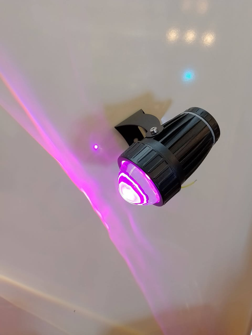 توفر تراك 30W ثلاث حركات انت تتحكم بل انارة ضمان سنة 

توفر موجهات 12W (20متر) المدى ضمان سنة

توفر تراك ظاهري 18W ثلاث حركات ضمان سنة
للتواصل:***********
يوجد توصيل جيمع محافظات العراق
