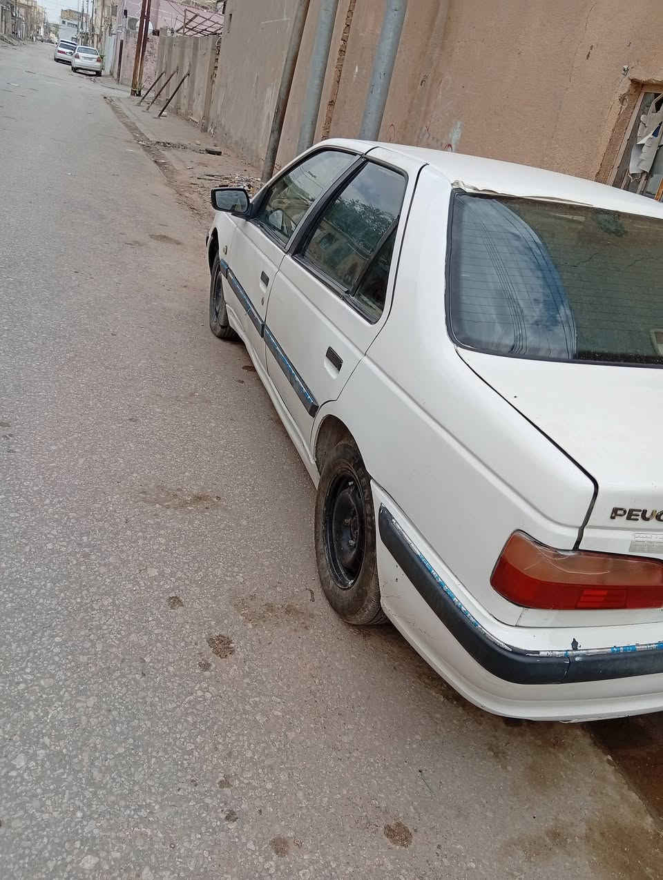 بيجو باص للبيع مكاني نجف سياره خير من الله ***********
