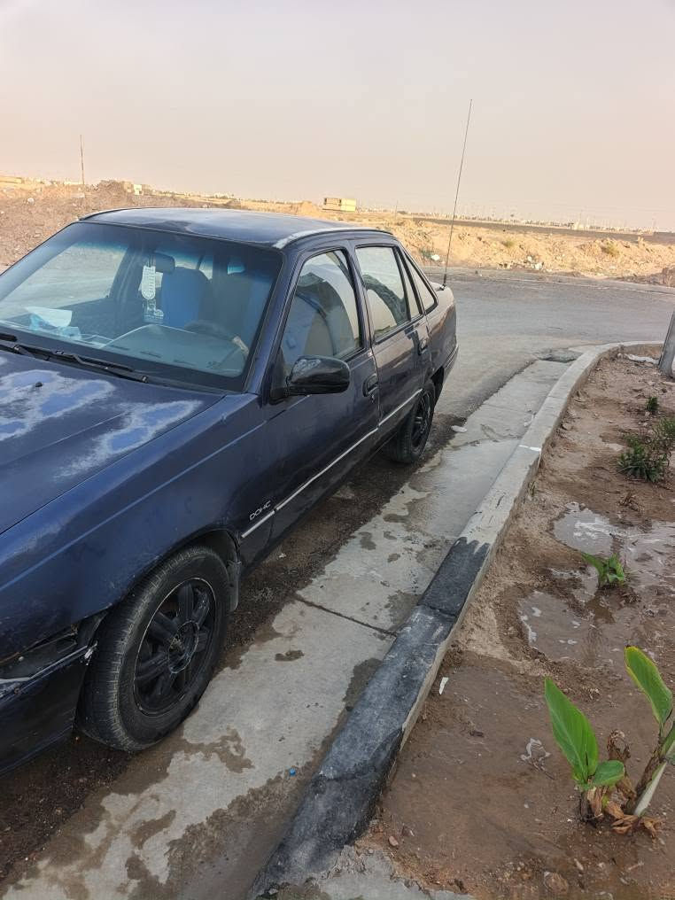 دايو سلو موديل ١٩٩٤محرك مسكر كير عادي رقم بغداد هزه جديده ترايك للبصره كلها شغاله بيه منظومة تبريد كامله فقط نقص قايش سعره ٣٠ ورقه وبيه مجال قليل وبيه جراد بل قماره واابنيد سياره باسمي تحويل مباشر ومشتري باتري جديد ماصاراه اسبوع جديد الاتصال  *********** كويسينجاك, أربيل

