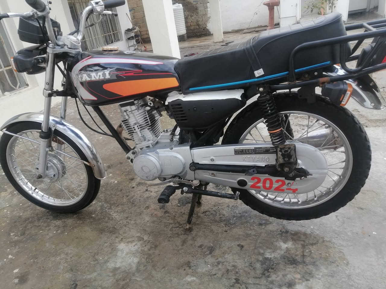 دراجه نامه ٣ احرف امتياز دراجه كامله مابيها نقص ان شاء الله شلعه معدل فول مكاني بعقوبه العباره السعر خاص او اتصل على الرقم وبيك خير وادلل *********** واذا اكو مراوس تايكر او سيفان نضيف عادي ماكو اي شكال
