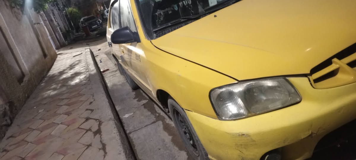 السلام عليكم وجمعه مباركه مقدما
اكسنت فيرنا موديل 2000 اصفر بلادي رقم خصوصي بغداد دولي 

سنويه مجدده باسمي كير عادي محرك نوزل 

كير محرك صدر كهربائيات كلها تمام وخير من الله ميكانيك كله زين كشرها شوف العين اكفللك تكم شواصي لغود بيها اماكن صبغ ابيع صبغ عام نقص فقط تبريد 

السعر 35 

مكاني بغداد/الرصافه

للاستفسار ***********
