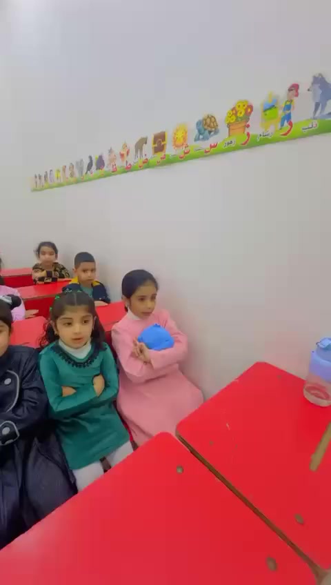 يعني والله العظيم الموقف 🥹🥹اني كمديرة ودخلت شفت المعلمه تصلح الدفاتر وتقريهم السور القرانيه شكد فرحت 🦋لما تستغل أوقات الدرس صح 👍 هذا هو اختيارك الصح اختيار روضة و حضانة 
🩵براعم الزهور 🤍
شكرا لكل معلمه عندي بالروضة تصنع جيل جديد روضه وحضانة براعم الزهور للاستفسار/***********
الشارع العام مقابل إفران صمون الرحمن
بادارة الست هبه
