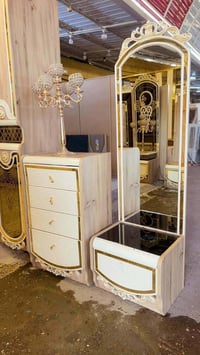 للحجز وتساب 07513447955