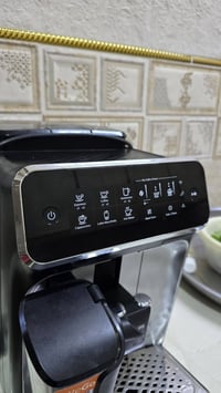 ماكينة قهوة • فيليبس 5400 • غطاء يحتاج تصليح