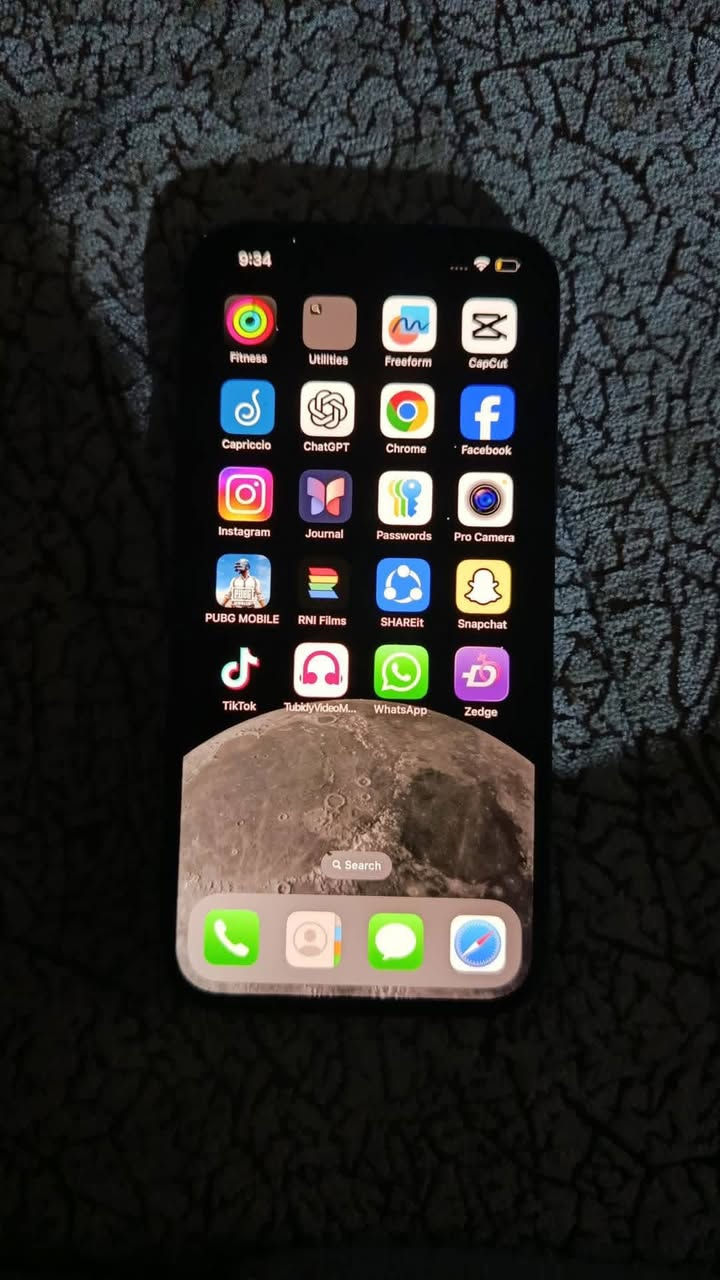 ايفون 13 برو فقط برو يعني مو ماكس
مفتوح تخطي يعني شريحه متشتغل 
وبيه ضربه خفيفه يم كامرات
ذاكرة 256 
بطارية 73 
الجهاز وتر مداخل تصليح
سعره 275 وبيه مجال


**إذا كنت صاحب هذا الإعلان وتريد حذفه لأي سبب، رجاءا أرسل رسالة إلى الدعم الفني**