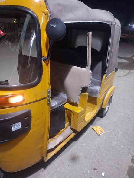 تكتك  أوراق باركود ترقيم كبل موديل 19 شهر 4 جاهزه كبل الشارع ما نقصها شي  سعر 4300 بيه مجال حك جيه ما متواجد ع فيس ***********
