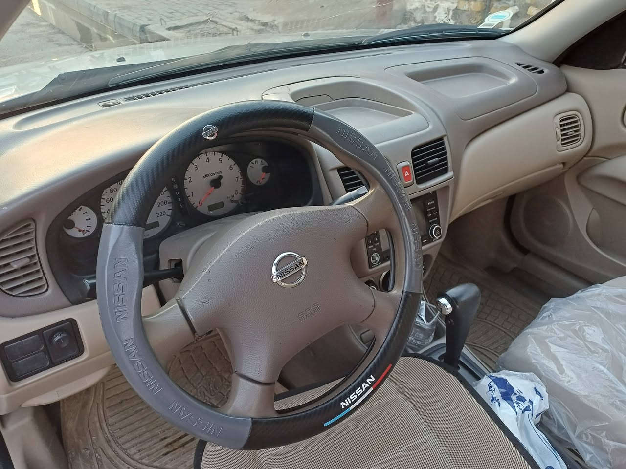 نيسان سني موديل ٢٠١٠ 
ياباني ماشيه ١٣٠ حقيقي 
كفاله عامه عدى البنيد سياره جديده حيل رقم اربيل ثاني يوم تحويل 
السعر ١٠٥ 
للاستفسار الاتصال على الرقم 
***********
