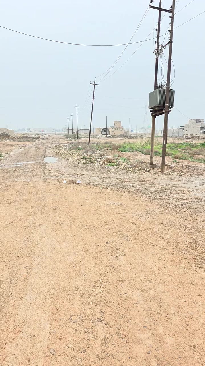 طريق بعقوبه بغداد منطقه اللقمانيه 
قطعه طابو صرف 125 متر الوجه 12.5 النزال 10 
#السعر_10 مليون ***********
