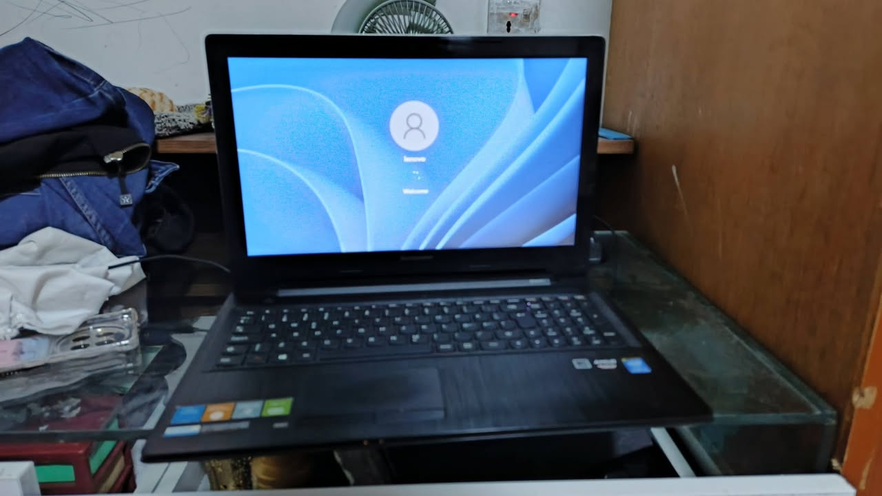 ‏لابتوب lenovo
معالج core i5

جيل الرابع

رامات 8كيكا

هارد 128ssd

كارت شاشة خارجي AMD 8500redeon

شاشة 15

سعره ١٤٠الف

تواصل ***********واتساب
