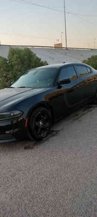 للبيع فقط  دوج جارجر موديل 2023 sxt اصل اخر اصدار دخول جديد محرك 6 سلن...