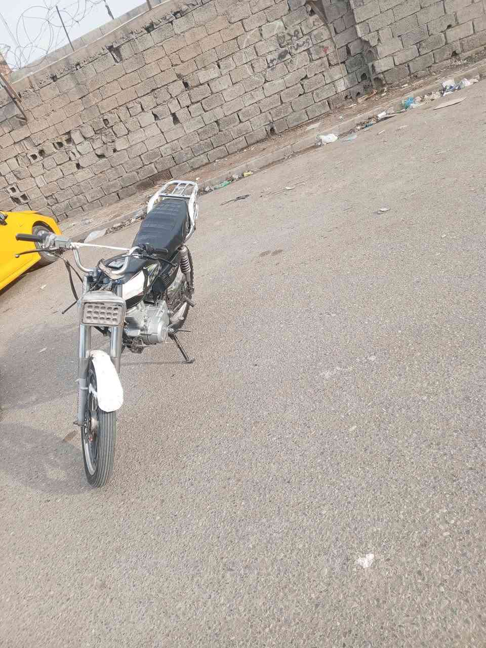 السعر 200 ***********
