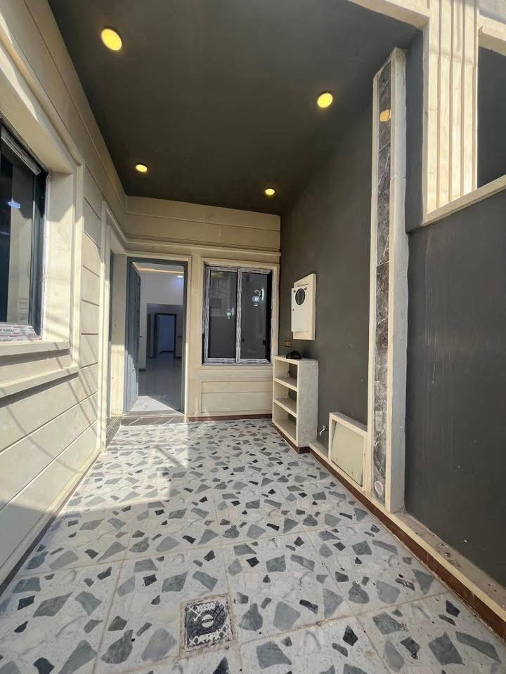 السلام عليكم ورحمة الله وبركاته #مكتب_الغوالي
بيت للبيع في حي الاخاء خلف كنيسة تايتنك على شارع 15م موقع مميز 

🔹 المساحة : 100م طابقين 4 غرف نوم 

🔹 بناء حديث زيرو تسليم فوري مفتاح 🔑 

🔹 اساس البيت ومراحل البناء مصورة بالكامل 🎥

🔹 سند طابو الزهور شرط التحويل وشرط قرار تمليك

ط1 : كراج ، استقبال ، هول ، مطبخ ، غرفة ، صحيات

ط2 : ثلاث غرف نوم ، صحيات ، سطح ناصي وعالي

مُجهز بالكامل بكافة الانظمة الحديثة -

دكتات - سبالت - غسالات - انترنيت - دشات - كامرات

للأستفسار آكثر مراجعة #مكتب_الغوالي الكائن في حي السماح الاركان قرب مدرسة السماح الأبتدائيه وقرب مول القمة على شارع 20 او الاتصال على الارقام التالية

***********

***********
