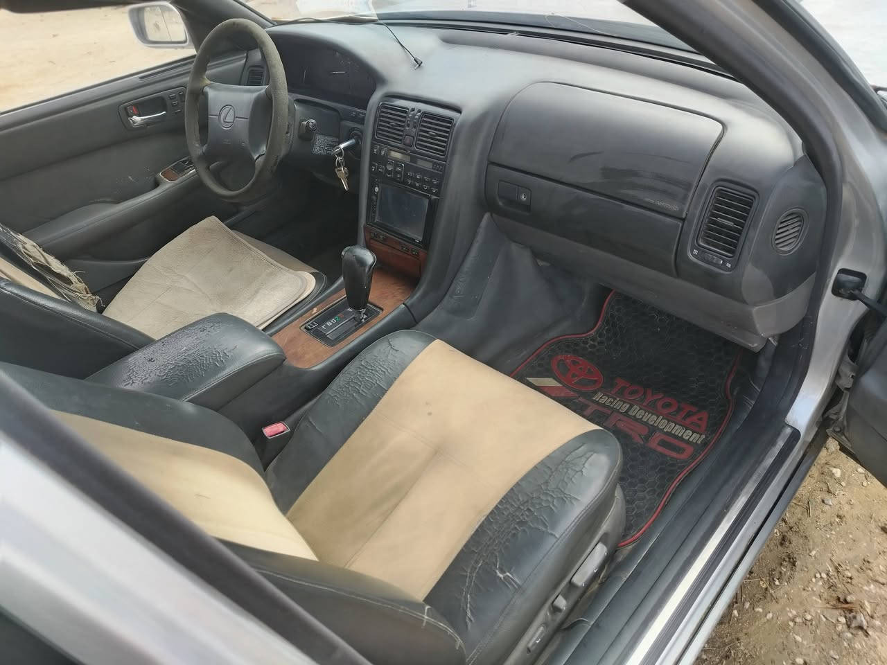 لكزز يسره بلاد مديل ١٩٩٣ رقم دهول

وكاله فقط

محرك C9 جديد كير جديد

نواقص لايتات  وتك بك لايت

الكشر غير مكفول

السعر 30 وبيهة شويه مجال

مكان السياره كربلاء حي النضال

***********
