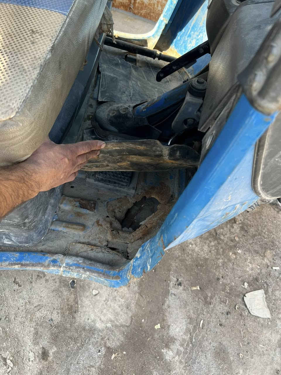 تكتك تي في اس 2022 مجفته وبيه خياسات نفس ماموضح بل صور رقم وسنويه باسمي السعر 6 ملايين وبيه مجال مكان بصره التنومه ***********
