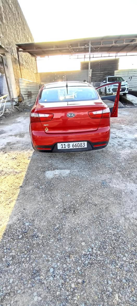 كيا ريو موديل 2012 خليجي فول مواصفات مكينه ١٦٠٠ دوش مكفوله من كلشي كير مكينه صدر جديد تخم تاير السياره جاهزه ع اخر حبايه 
السعر ١٠٥$ وبيها مجال 
العنوان : بغداد الدوره 
للاستفسار : ***********
