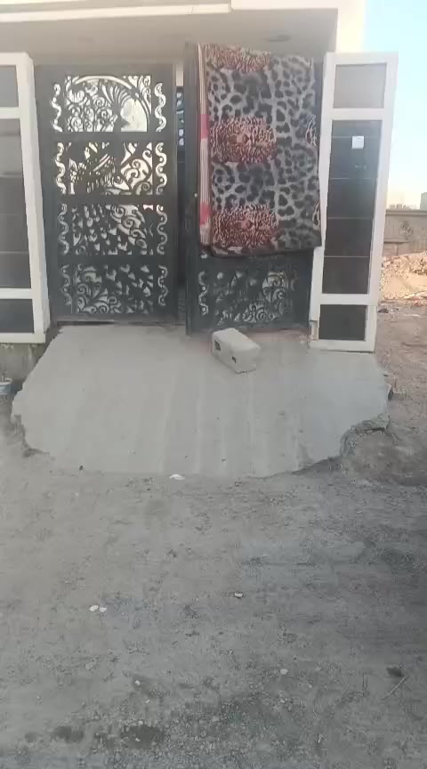 سلام عليكم بيت للبيع مساحة ١٠٨ متر بناه حديث أبو غريب الشهداء خلف التربيه للتواصل ***********
