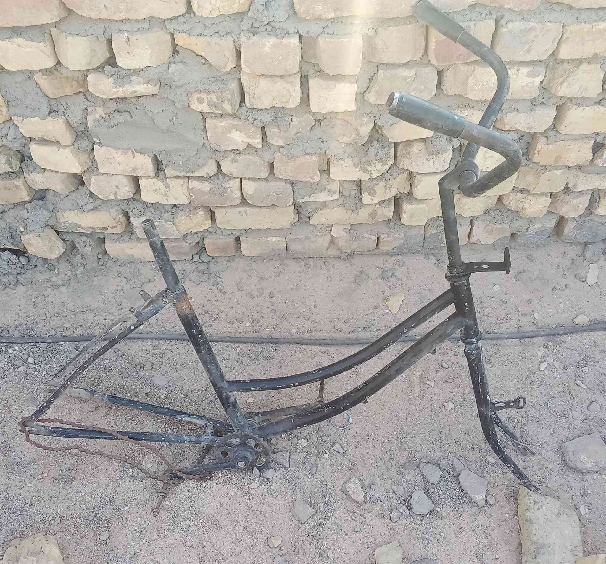 للبيع لهله التعمير باسكال كامل ما بي شي وذني لشتين وياه بيع شلعه وحده السعر 45
وبي مجال مكان شطره


**إذا كنت صاحب هذا الإعلان وتريد حذفه لأي سبب، رجاءا أرسل رسالة إلى الدعم الفني**