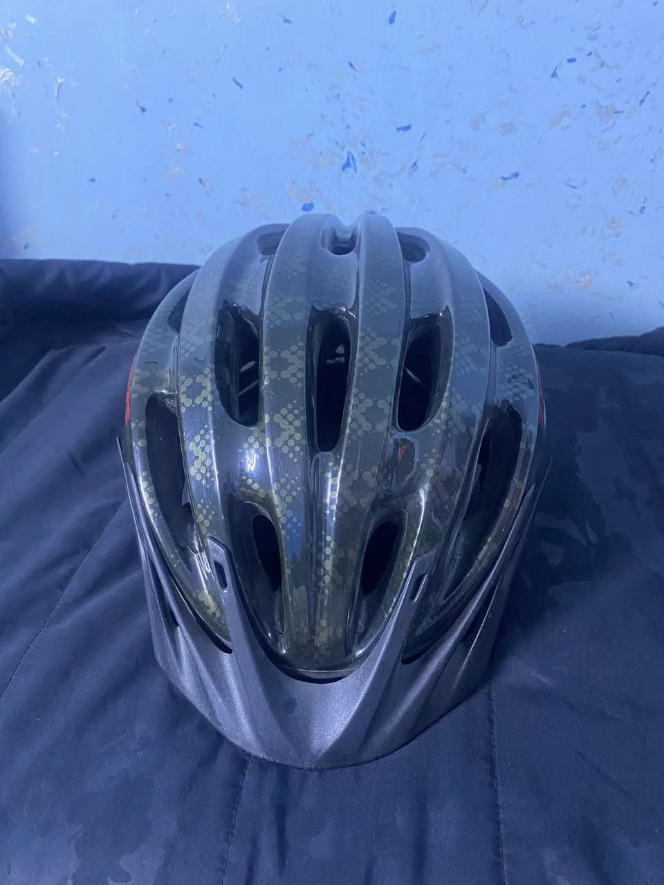 خوذة تريك اصلية
السعر واتساب او خاص ***********
