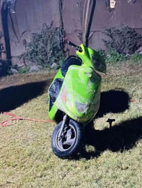 فراشة فراشة للبيع السعر ٢٥٠ وبيها مجال التفاصيل خاص  ٠٧٨٤١٩٠٢١٧٧